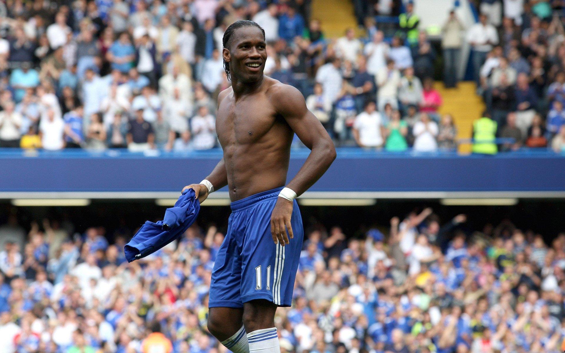 姆巴佩梅开二度助巴黎圣日耳曼登顶法甲积分榜