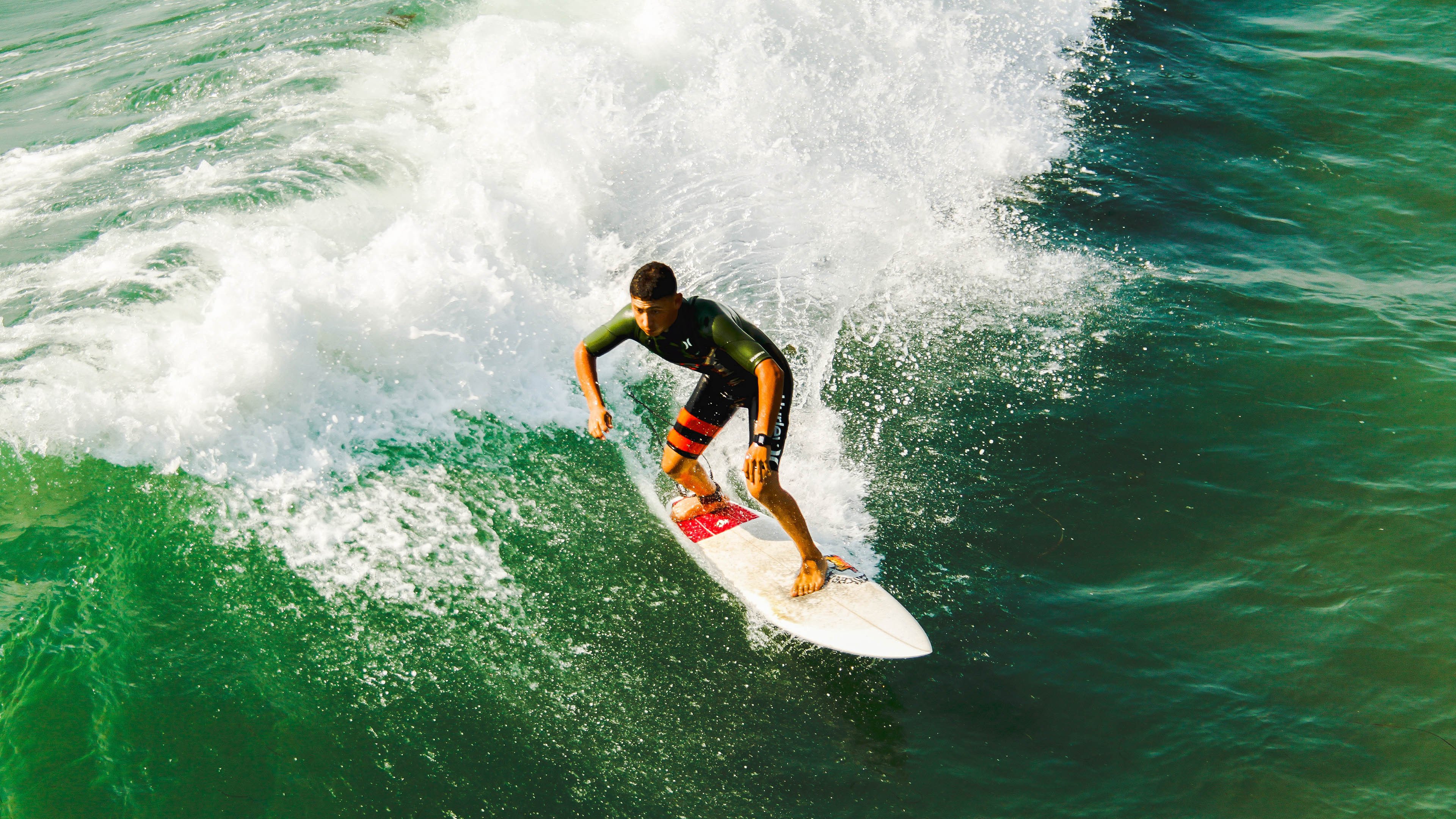 点球大战惊心动魄，冠军归属悬念终揭晓