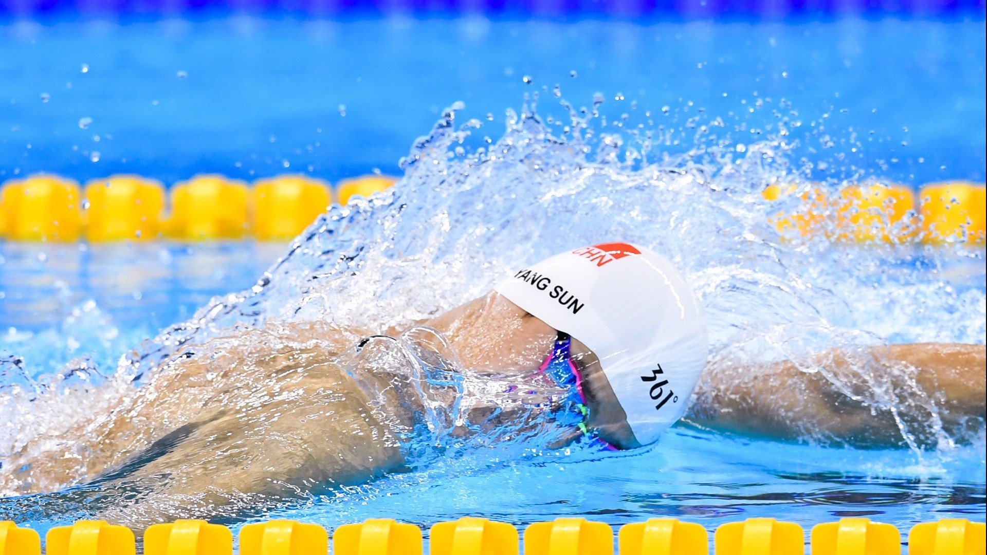 法国泳将打破尘封十年世界纪录 奥运前夕再创泳坛新巅峰